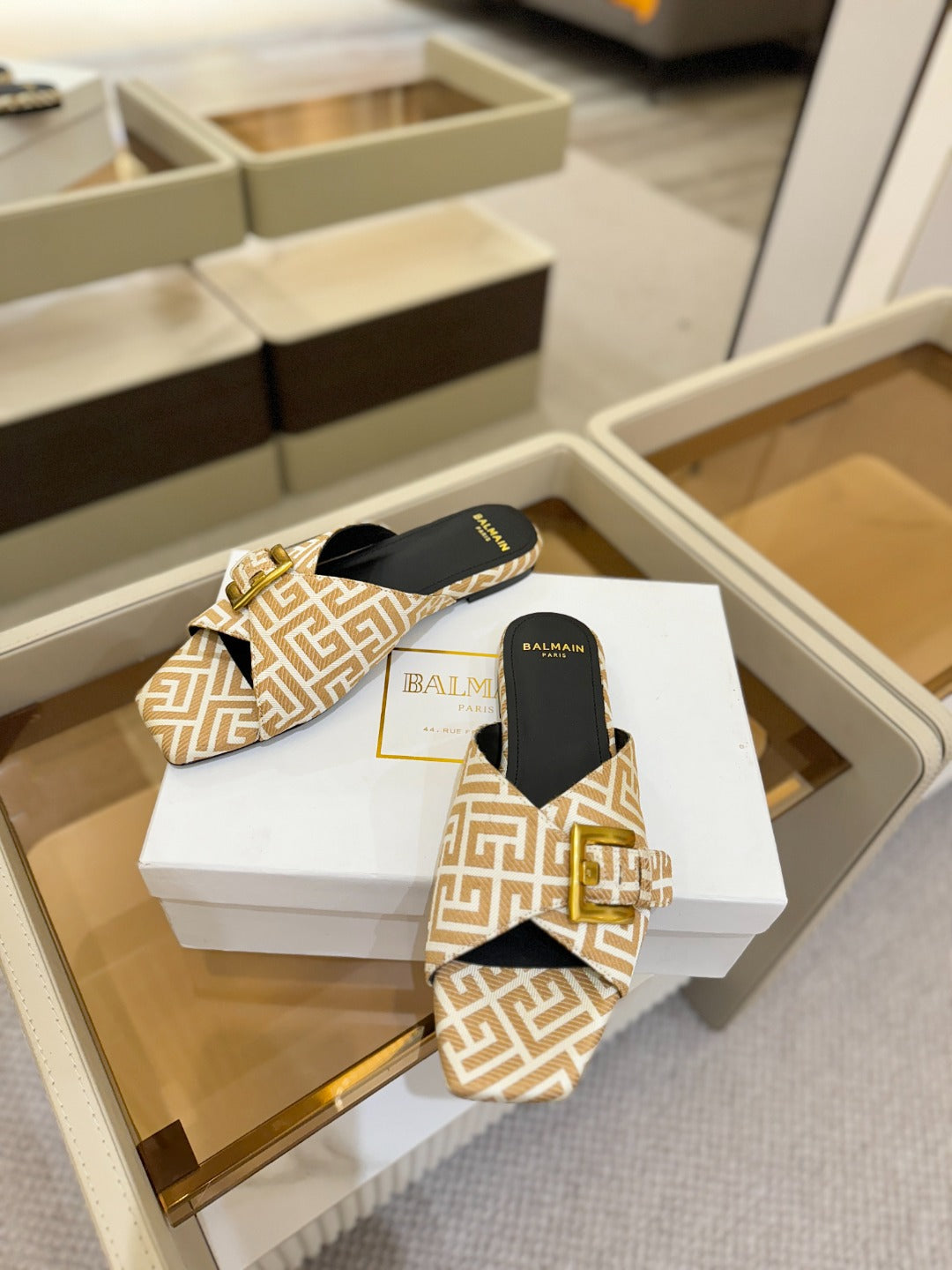 BALMAIN 26S SANDALS IN WARM BEIGE AND WHITE CANVAS