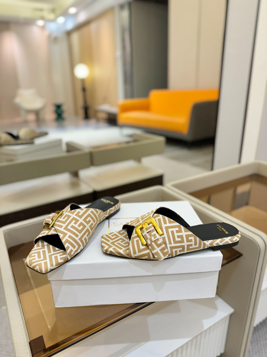 BALMAIN 26S SANDALS IN WARM BEIGE AND WHITE CANVAS