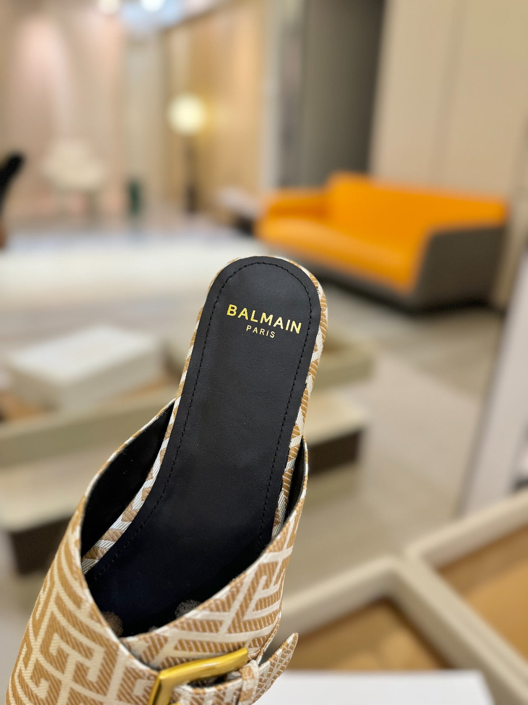 BALMAIN 26S SANDALS IN WARM BEIGE AND WHITE CANVAS