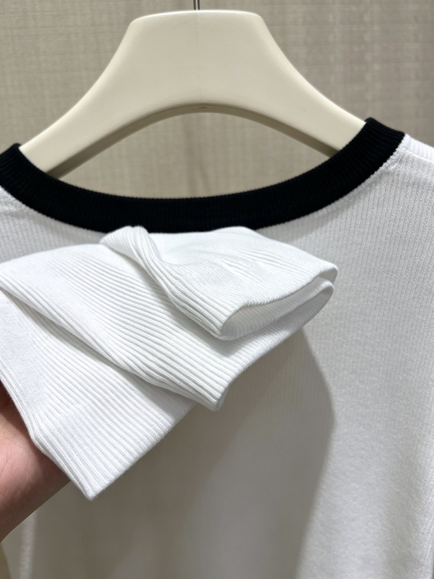 PRADA 26S SHORT-SLEEVE T-SHIRT 1048