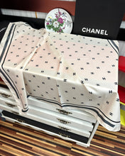 CHANEL 25S SCARF 90 IN SILK 730538