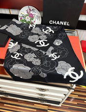 CHANEL 25S SCARF 90 IN SILK 738464