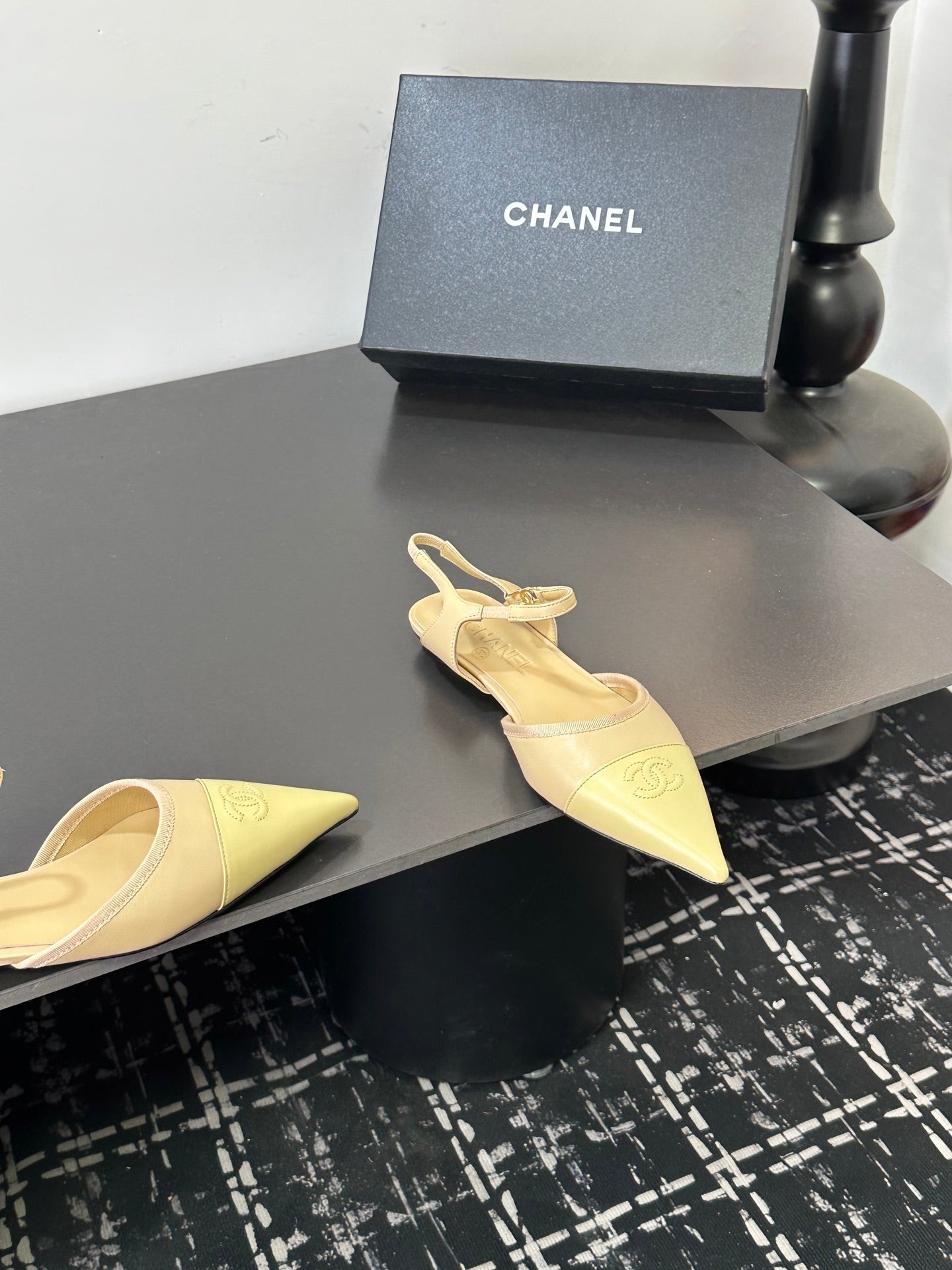 CHANEL 26S FLAT POINTED-TOE SLINGBACKS IN BEIGE AND PASTEL YELLOW LAMBSKIN