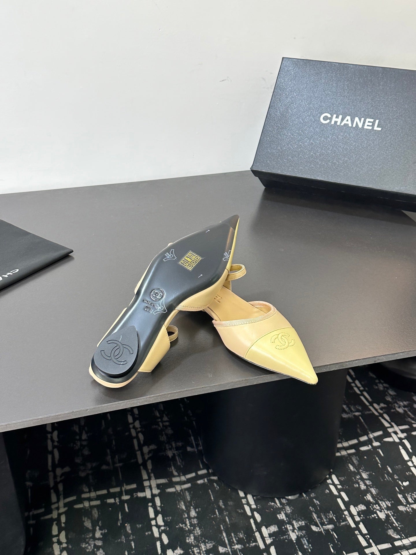 CHANEL 26S FLAT POINTED-TOE SLINGBACKS IN BEIGE AND PASTEL YELLOW LAMBSKIN