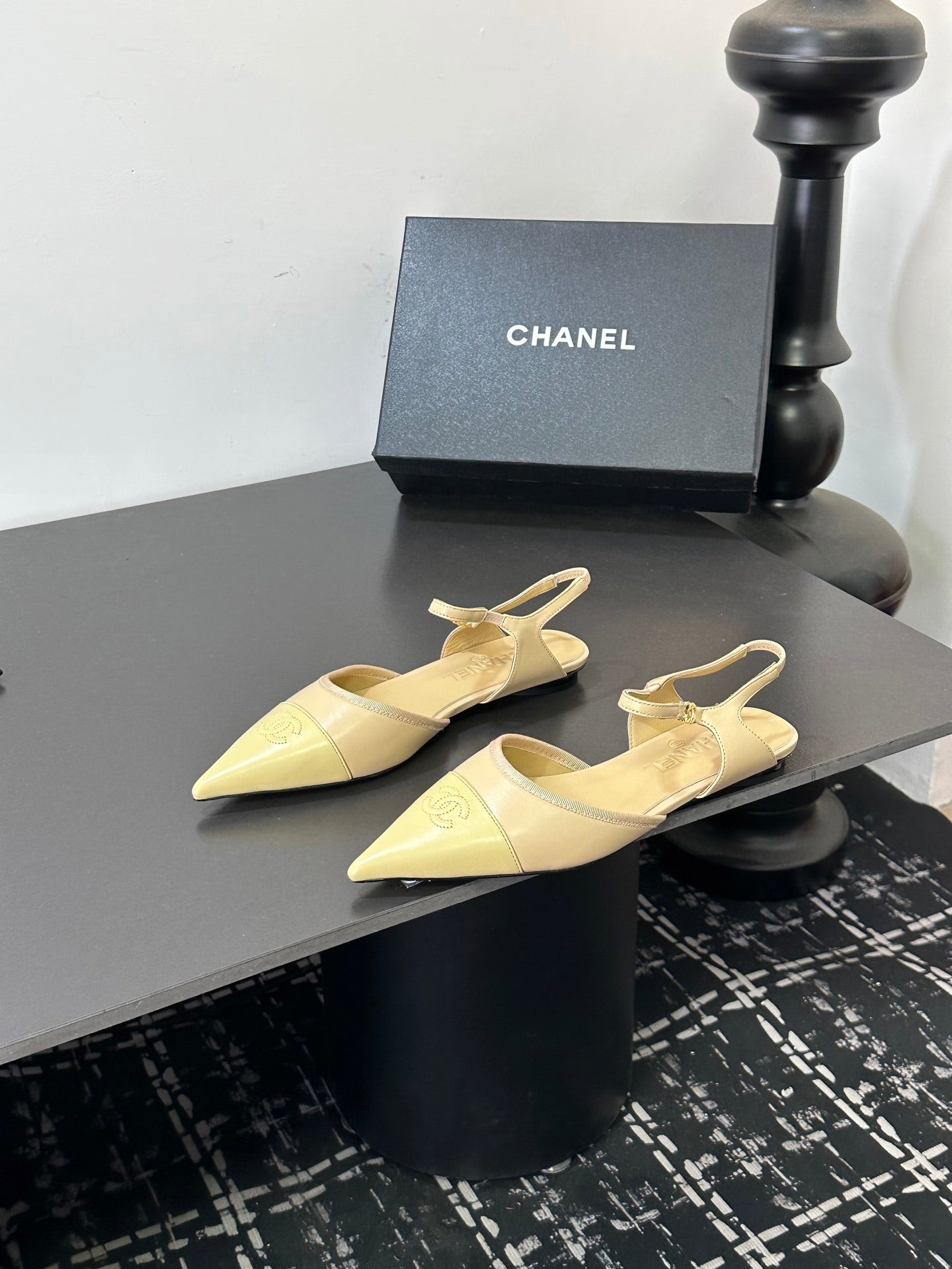 CHANEL 26S FLAT POINTED-TOE SLINGBACKS IN BEIGE AND PASTEL YELLOW LAMBSKIN