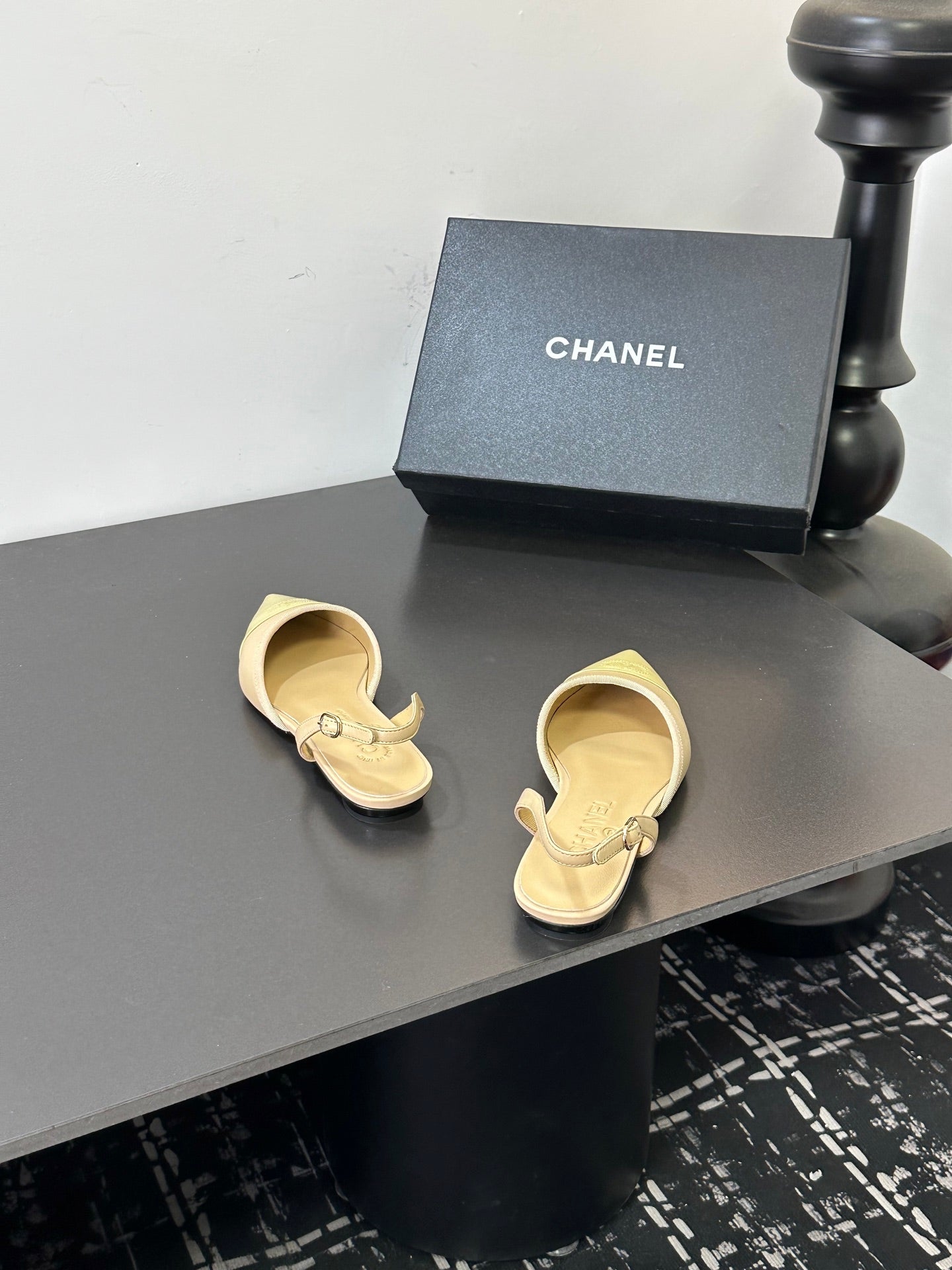 CHANEL 26S SLINGBACK FLATS IN BEIGE AND PASTEL YELLOW LAMBSKIN