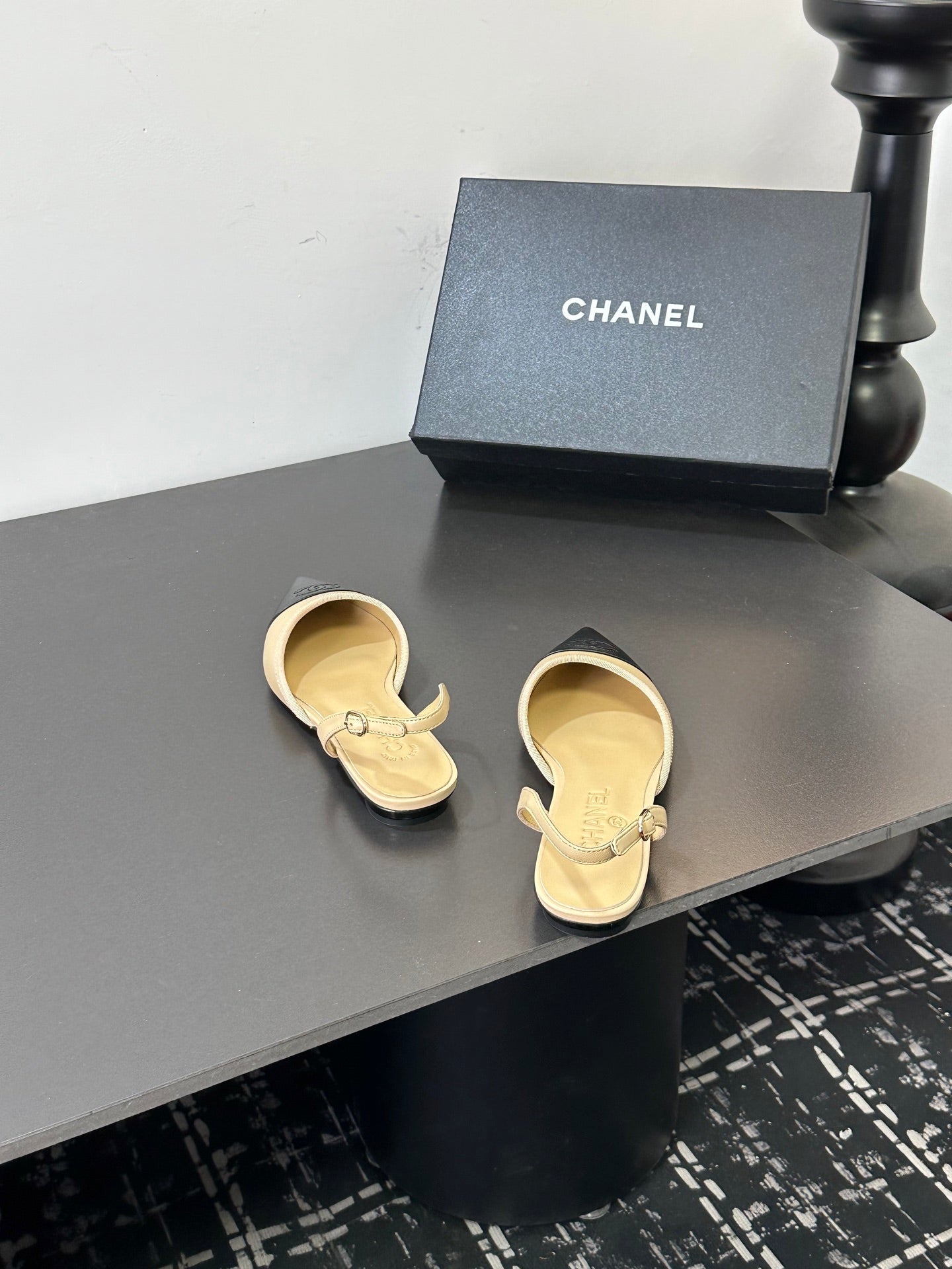 CHANEL 26S POINTED-TOE SLINGBACKS IN BEIGE AND BLACK LAMBSKIN