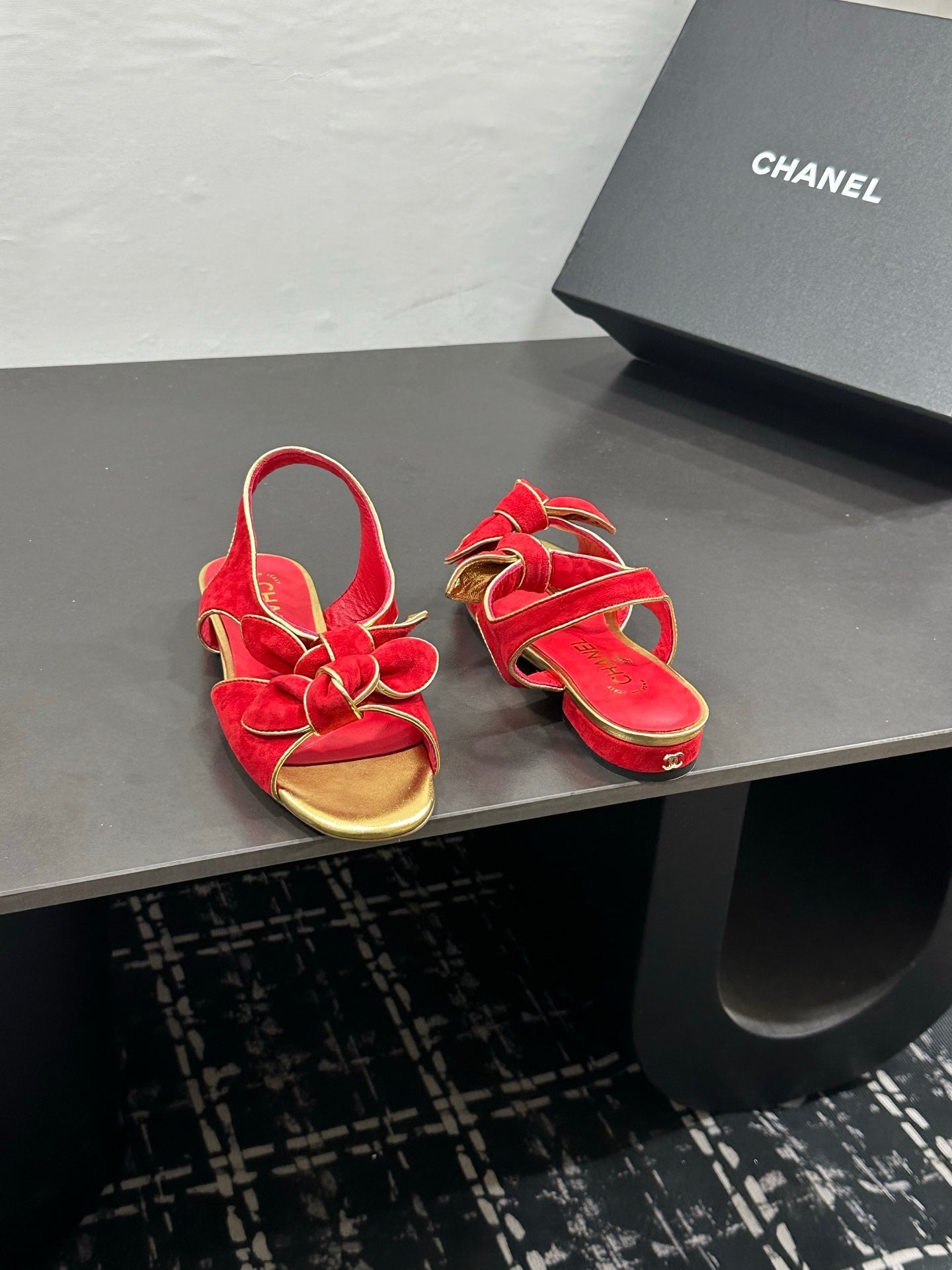 CHANEL 26S BOW SANDALS IN RED AND GOLD SUEDE