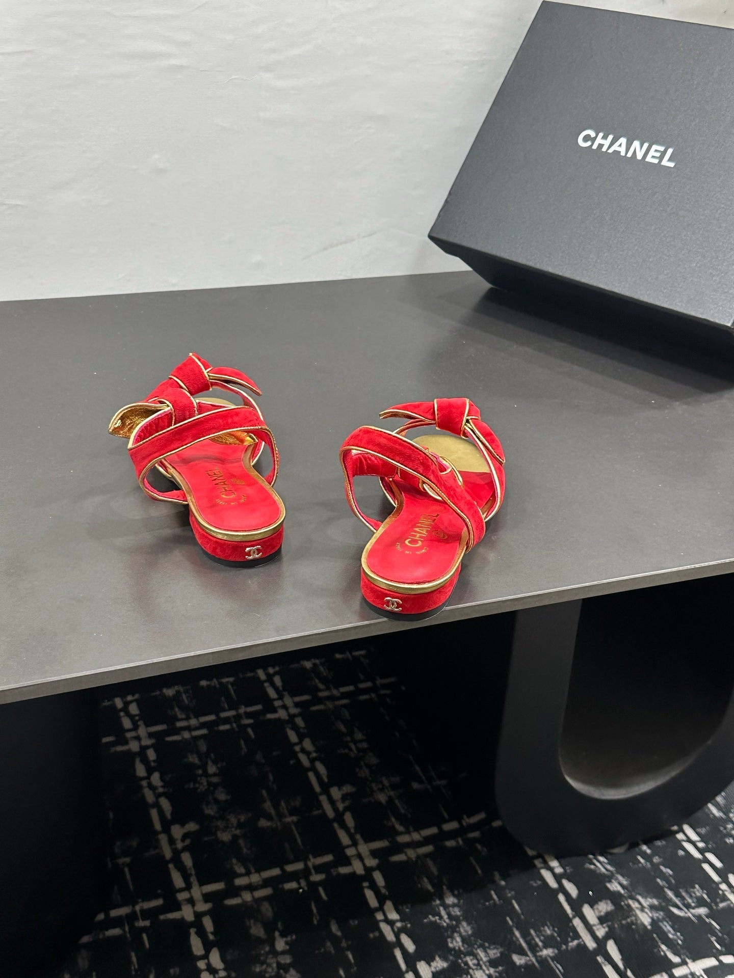 CHANEL 26S BOW SANDALS IN RED AND GOLD SUEDE