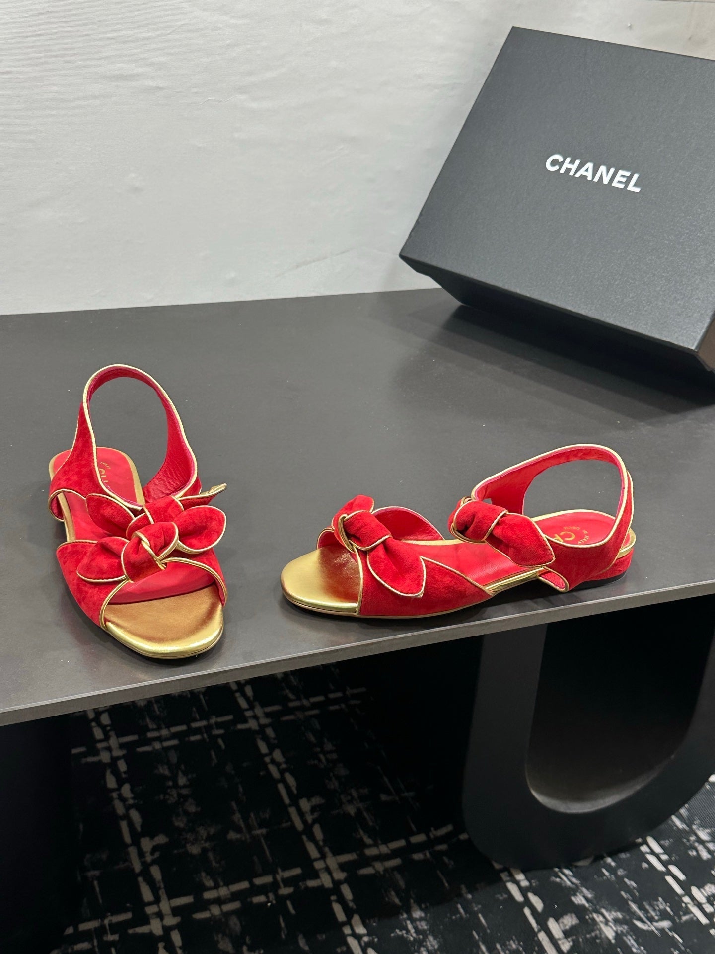 CHANEL 26S BOW SANDALS IN RED AND GOLD SUEDE