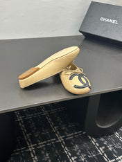 CHANEL 26S BALLET FLATS IN BEIGE CALFSKIN WITH BLACK CC LOGO