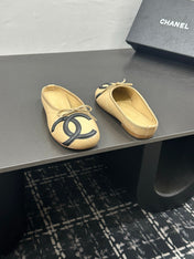CHANEL 26S BALLET FLATS IN BEIGE CALFSKIN WITH BLACK CC LOGO