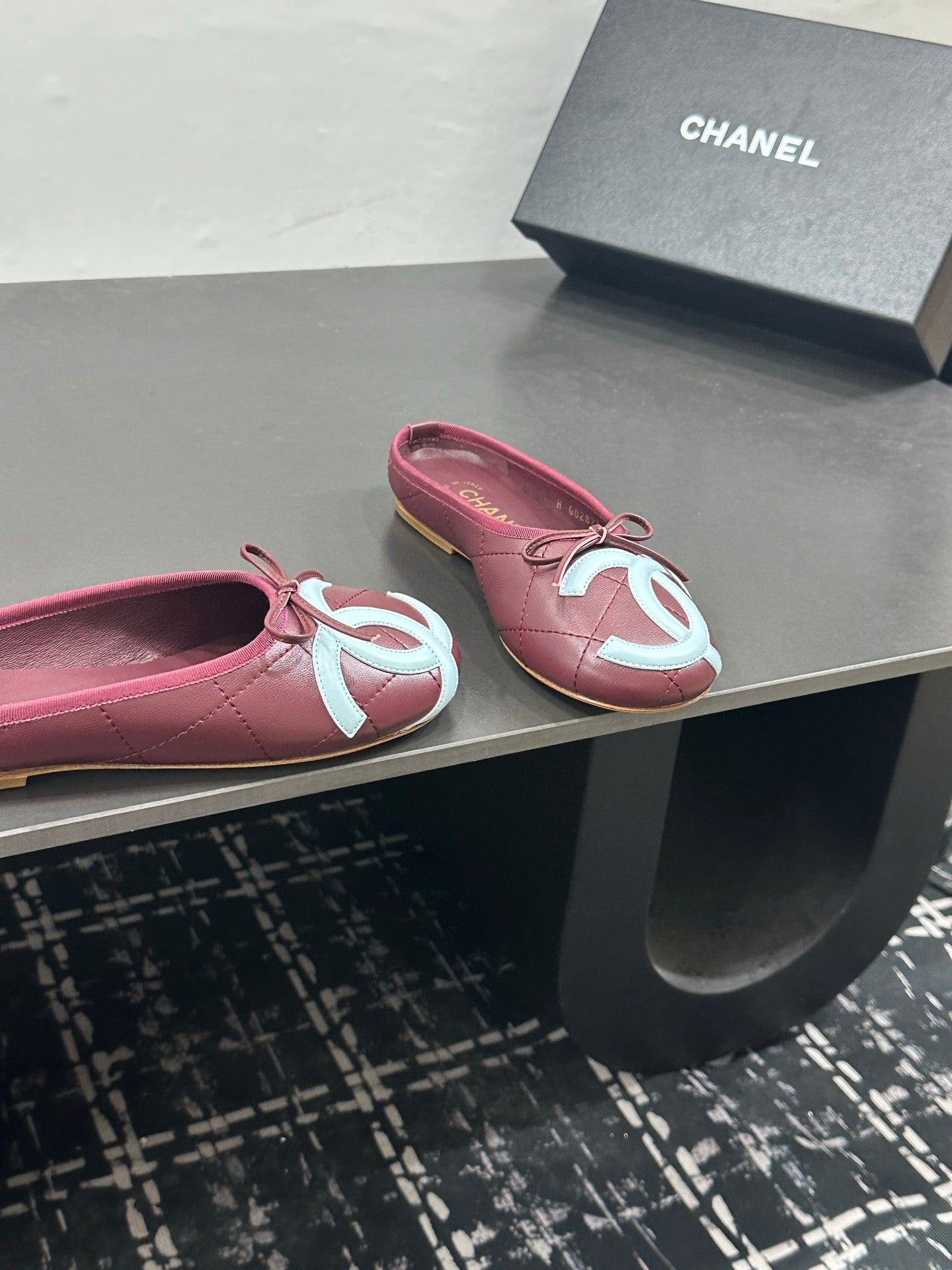 CHANEL 26S BALLET FLATS IN DARK RED CALFSKIN WITH WHITE CC LOGO