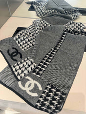 CHANEL 25S SCARF 190 CM IN CASHMERE 943827