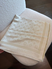 LV 26S SCARF 140 IN CASHMERE 318384
