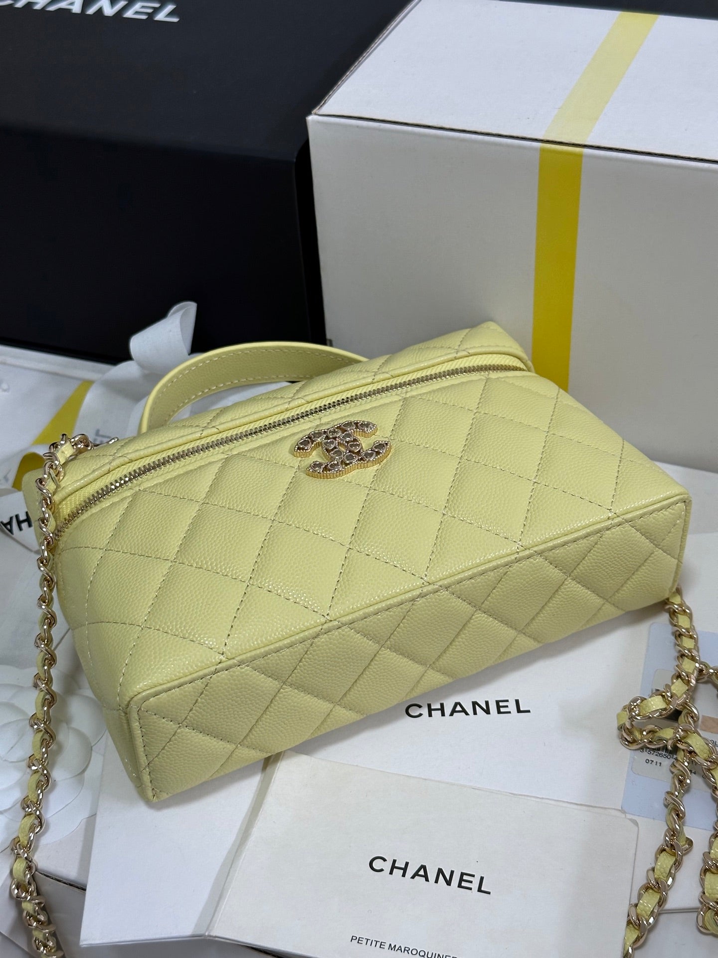 STRASS VANITY QUILTED CASE 19 IN YELLOW CALFSKIN WITH GOLD METALLIC