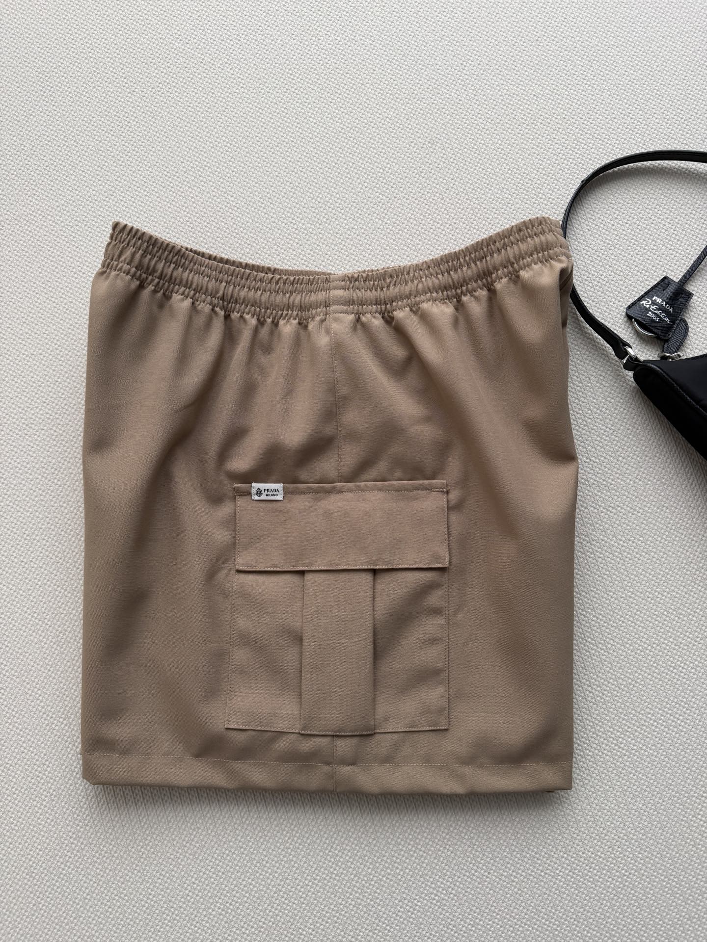 PRADA 26S CARGO SHORTS STYLE 939