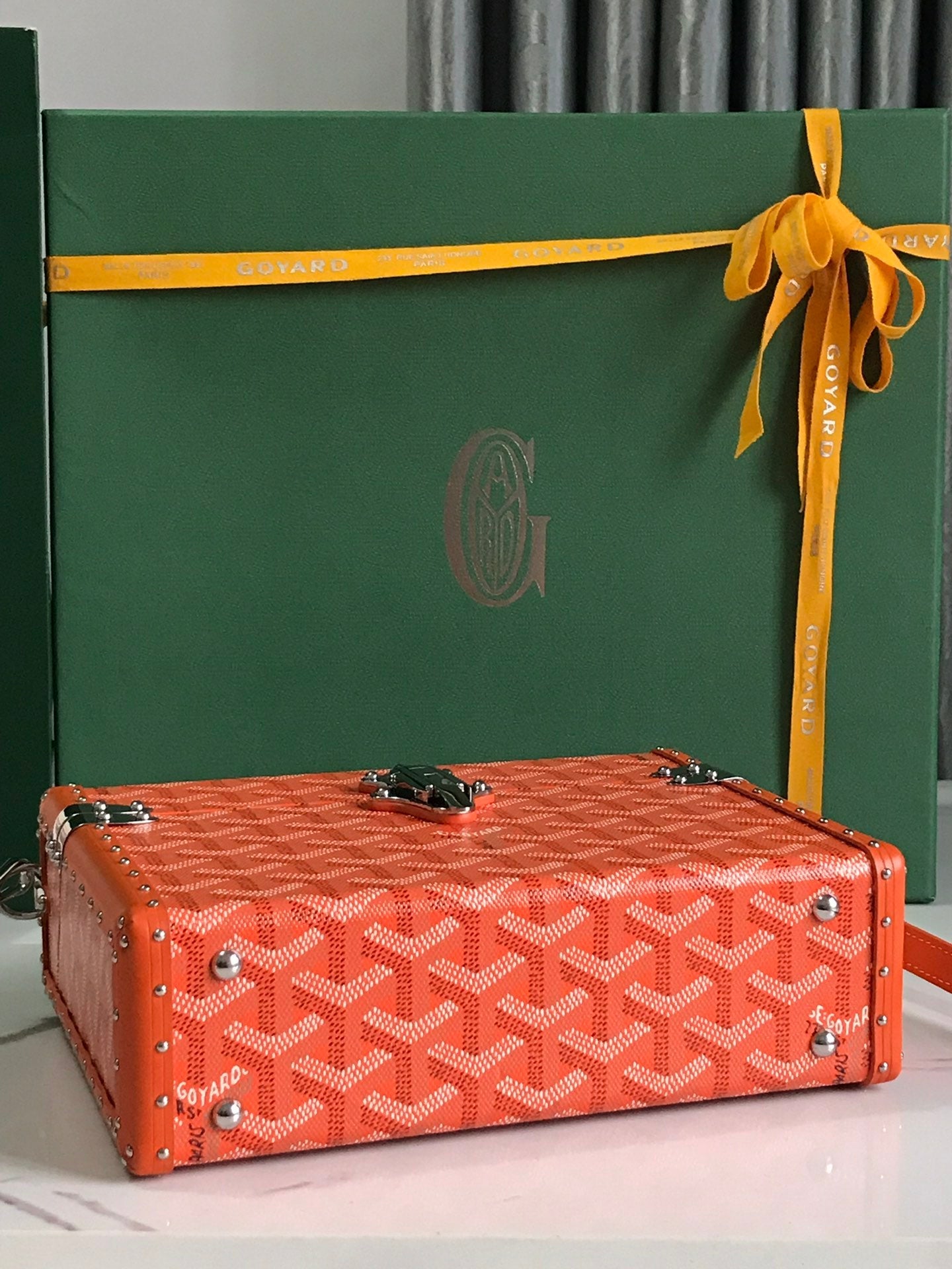 CASSETTE TRUNK BAG 21 IN RED GOYARDINE CANVAS & CLAMECY COWHIDE