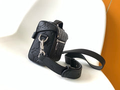 LV 25S SOUL TRUNK 19 IN BLACK EMBOSSED TAURILLON CALFSKIN SILVER HARDWARE