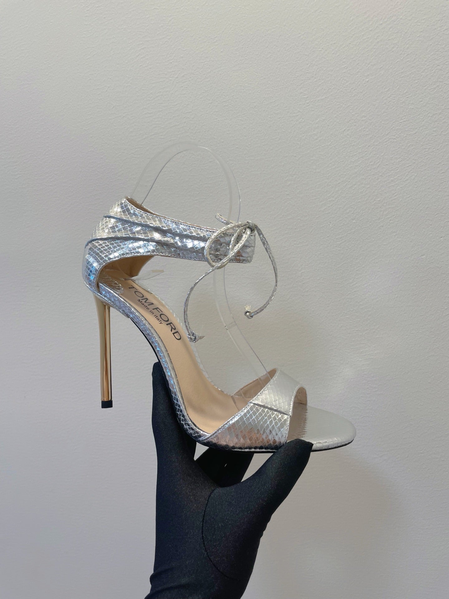 TOM FORD 26S HIGH HEEL SANDALS IN METALLIC SILVER SNAKESKIN CALFSKIN