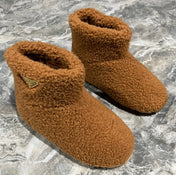 PRADA 26S ANKLE BOOTS IN CARAMEL BROWN FUR