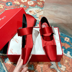 MARY JANES IN RED SATIN WITH CRYSTAL SQUARE BUCKLE