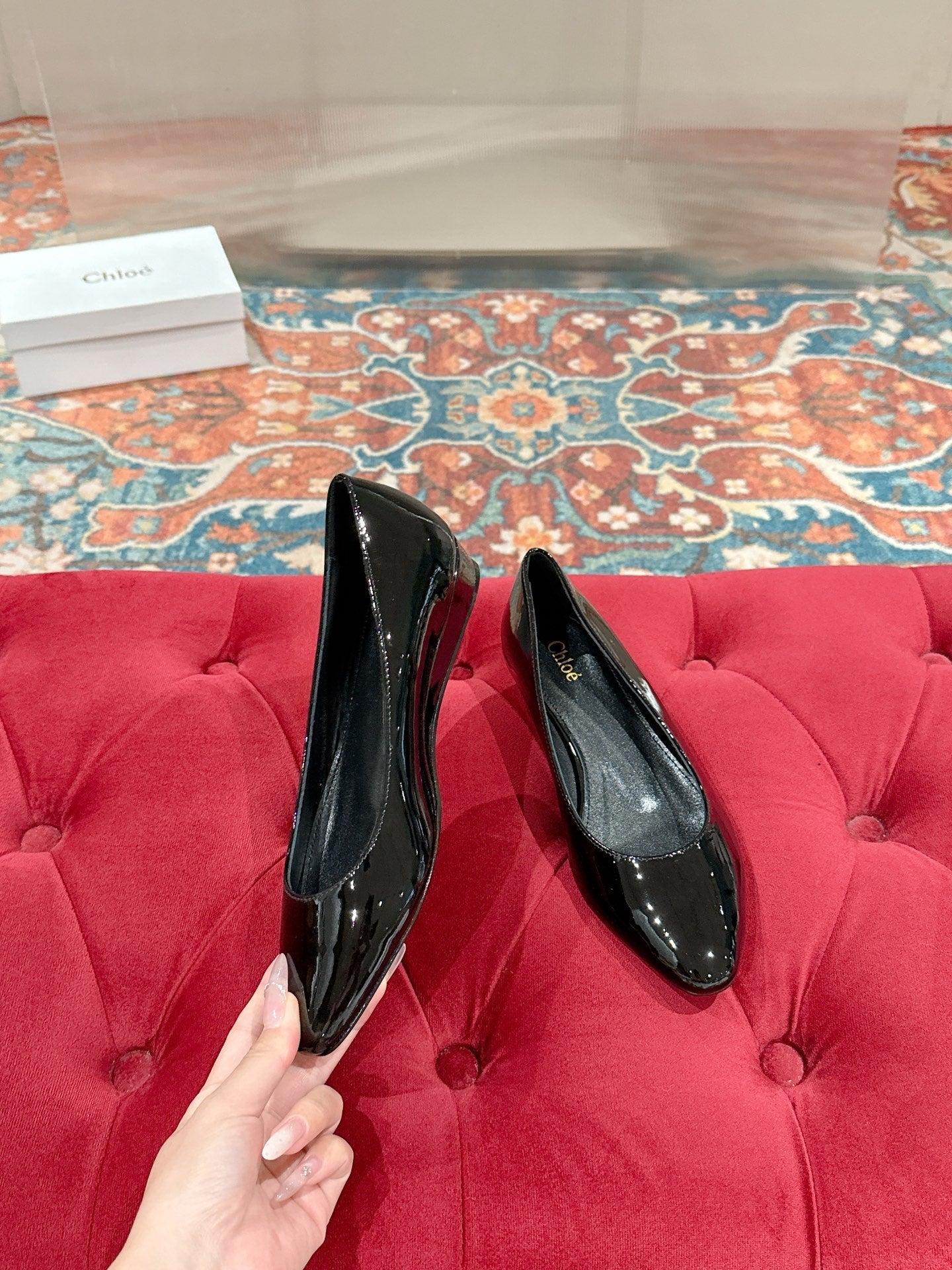 CHLOE 26S BALLET FLATS IN BLACK PATENT CALFSKIN