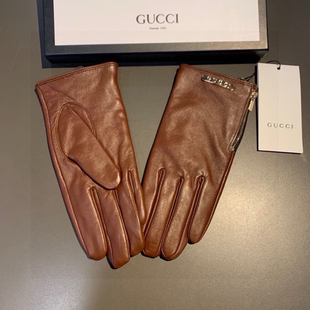 TOUCHSCREEN GLOVES WITH SIDE ZIPPER IN CARAMEL BROWN LAMBSKIN 456310