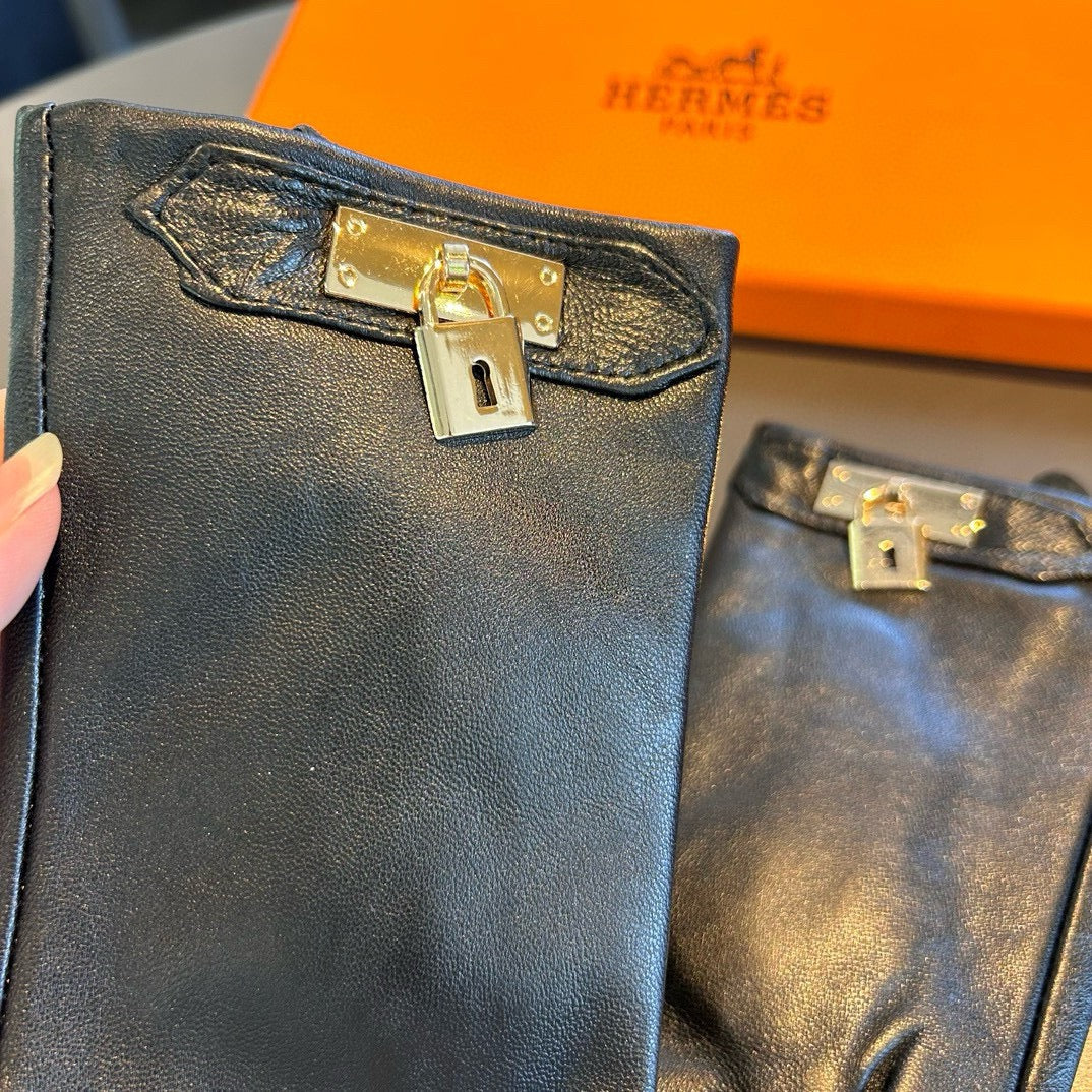 GLOVES WITH LOCK HARDWARE IN BLACK LAMBSKIN 463858