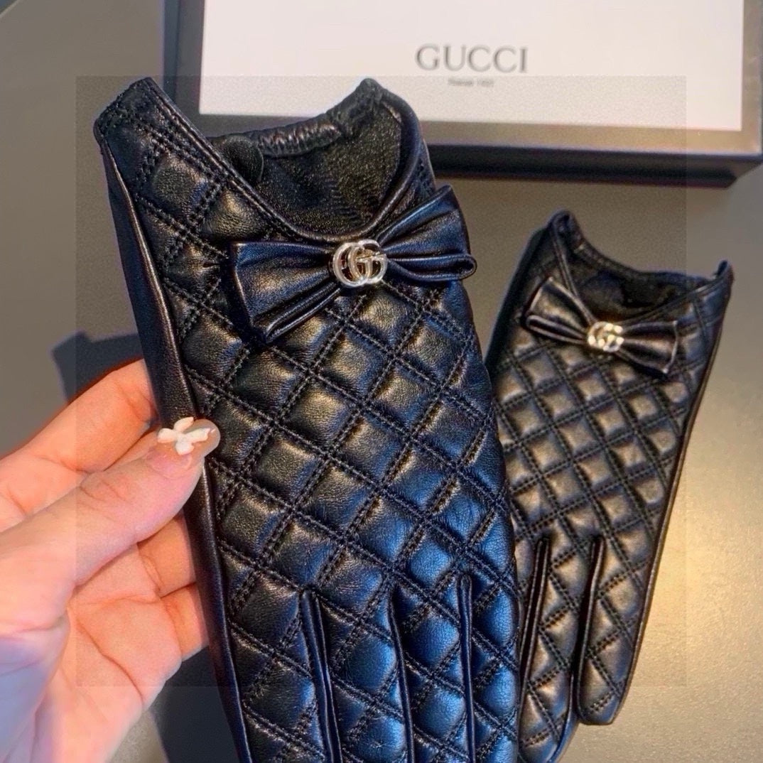 TOUCHSCREEN GLOVES WITH BOW IN BLACK LAMBSKIN 467968