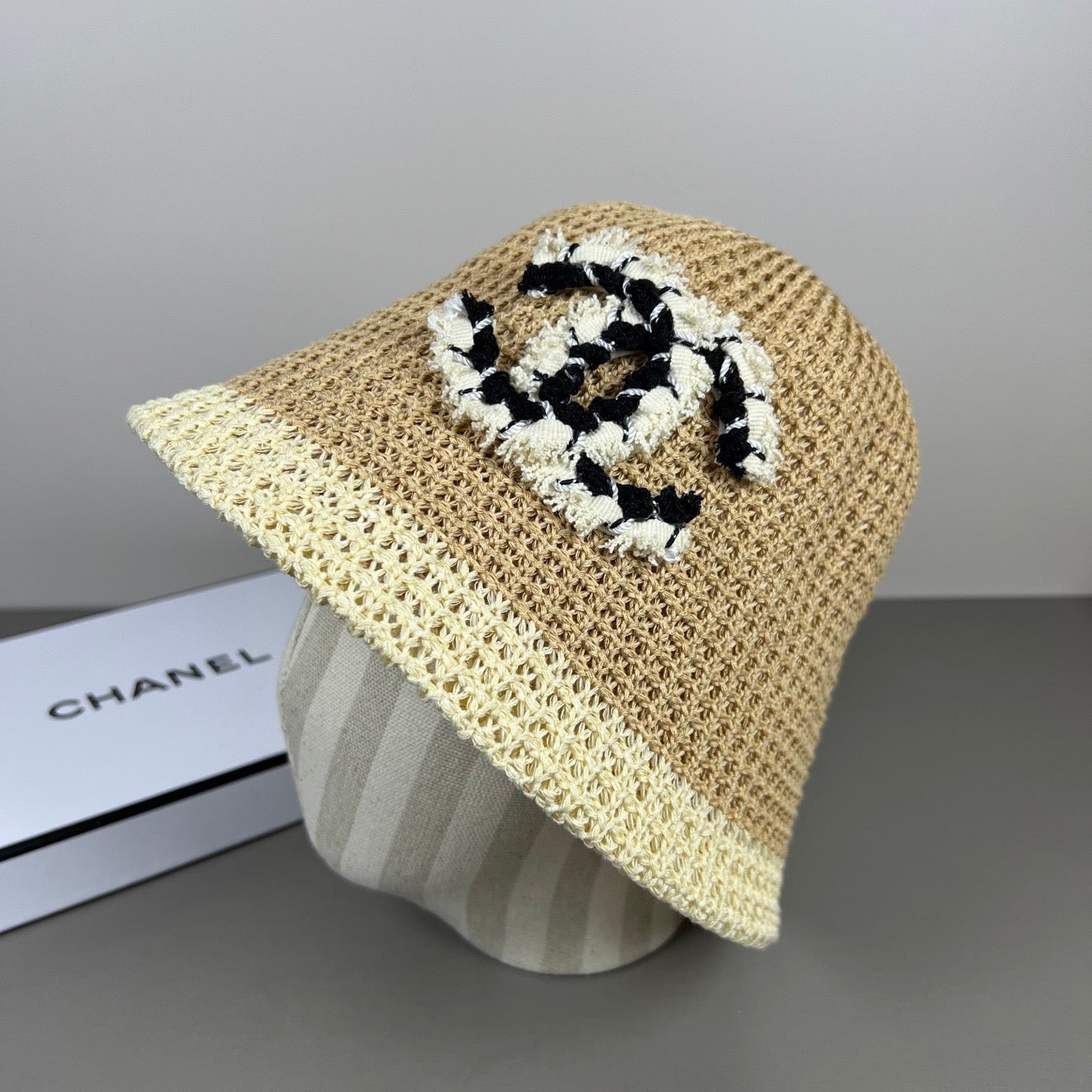 CHANEL 26S CROCHET BUCKET HAT 338096