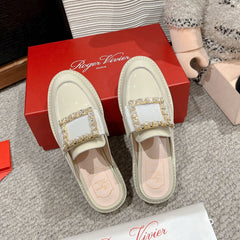 VIV' RANGERS MULES IN CREAM PATENT CALFSKIN CRYSTAL BUCKLE