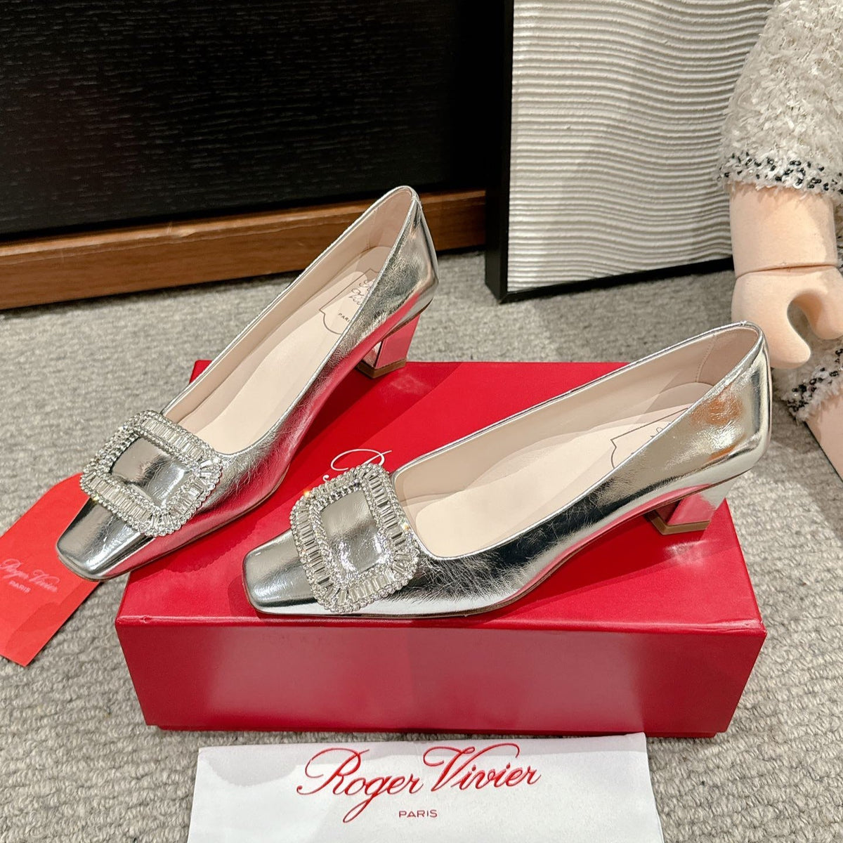 BELLE VIVIER PUMPS IN SILVER METALLIC CALFSKIN