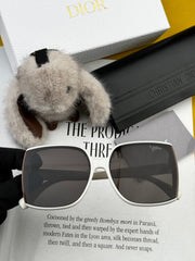 MONTAIGNE SUNGLASS CD3311 IN ACETATE