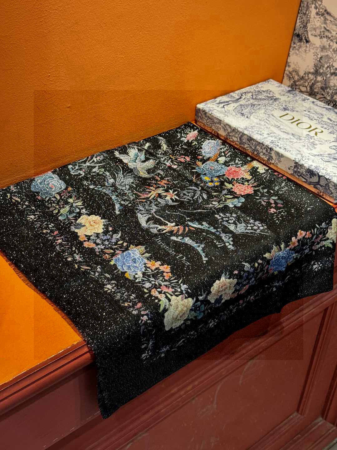 DIOR SCARF 200 CM IN CASHMERE 663788