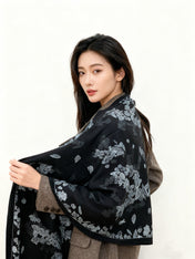 CHANEL 25S SCARF 135 IN CASHMERE 883660