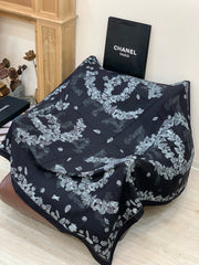 CHANEL 25S SCARF 135 IN CASHMERE 883660