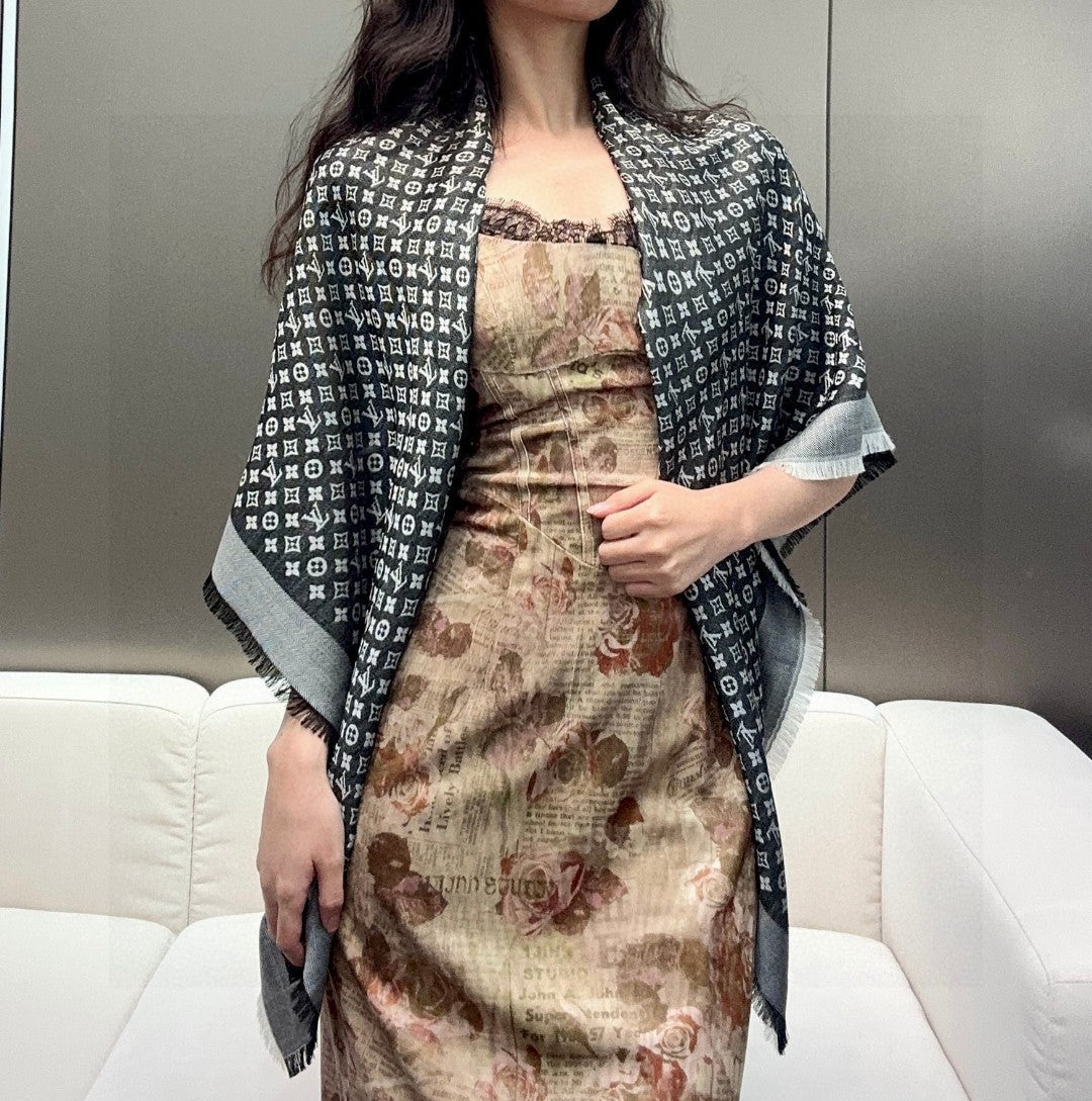 LV 26S SCARF 120 IN CASHMERE 320785