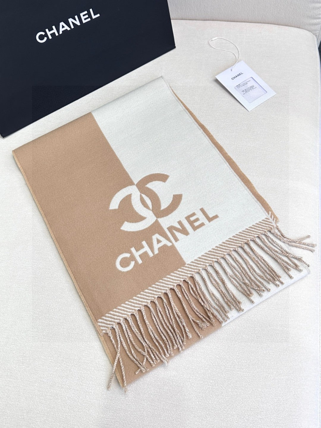 CHANEL 25S SCARF 184 IN MERINO WOOL 727323
