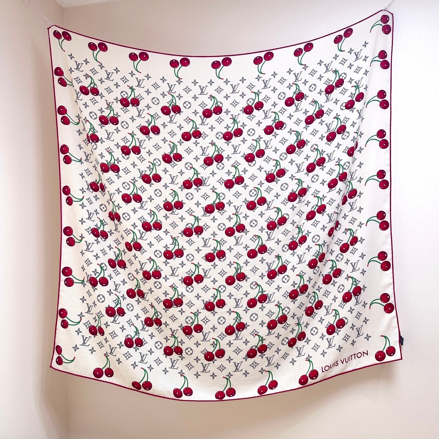 LV 26S SCARF 135 IN CASHMERE AND SILK 320601