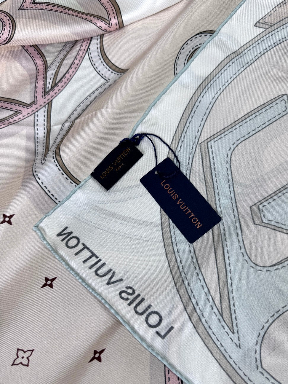 LV 26S SCARF 90 IN SILK 318437