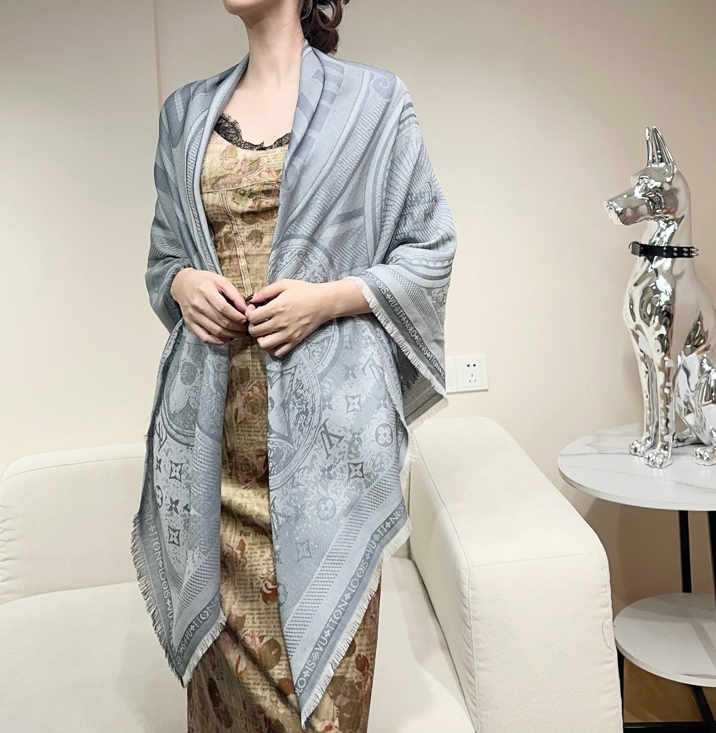 LV 26S SCARF 140 IN CASHMERE 315021