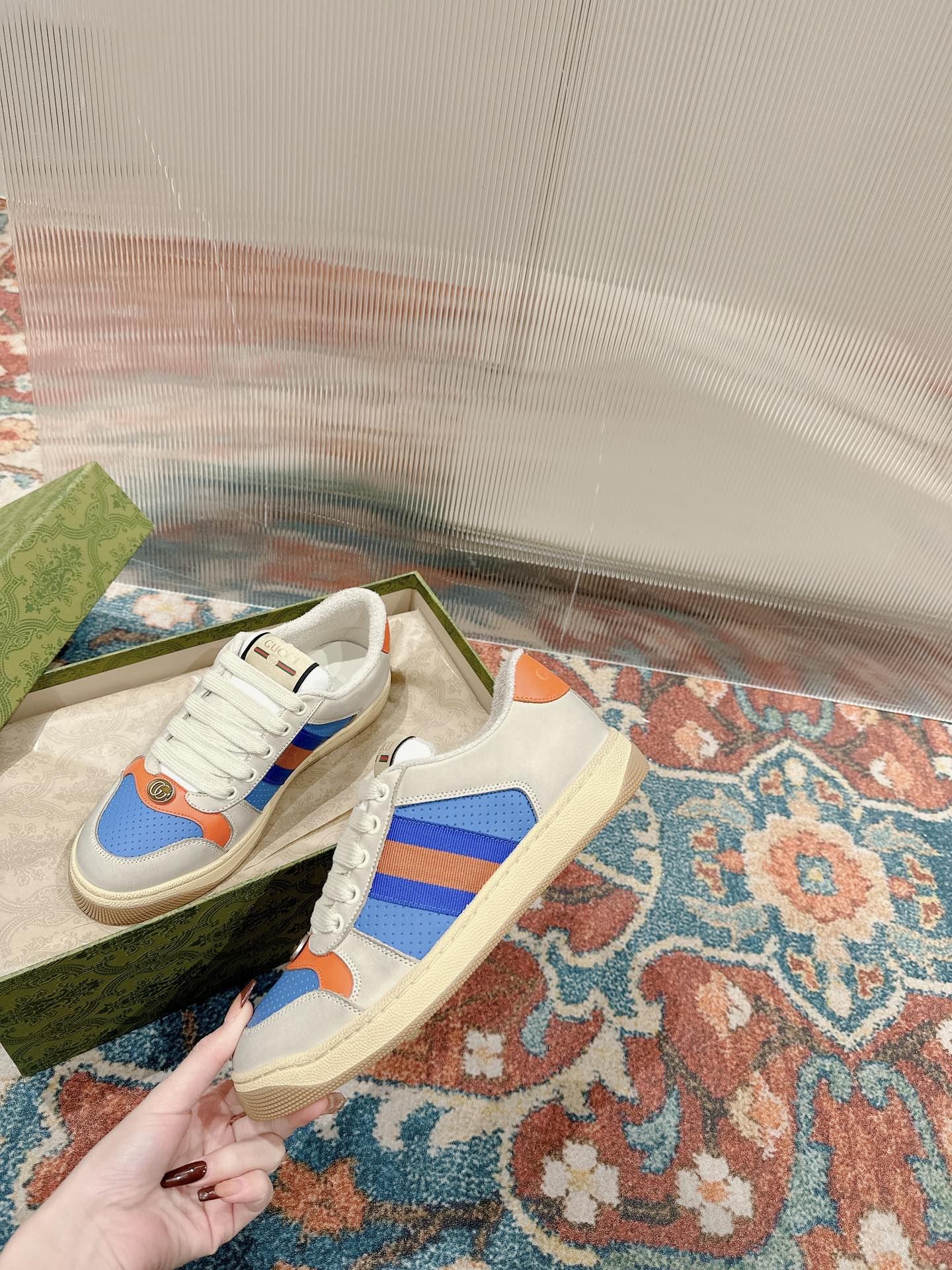 GUCCI 26S SCREENER SNEAKER IN LIGHT BEIGE MIX BLUE LEATHER