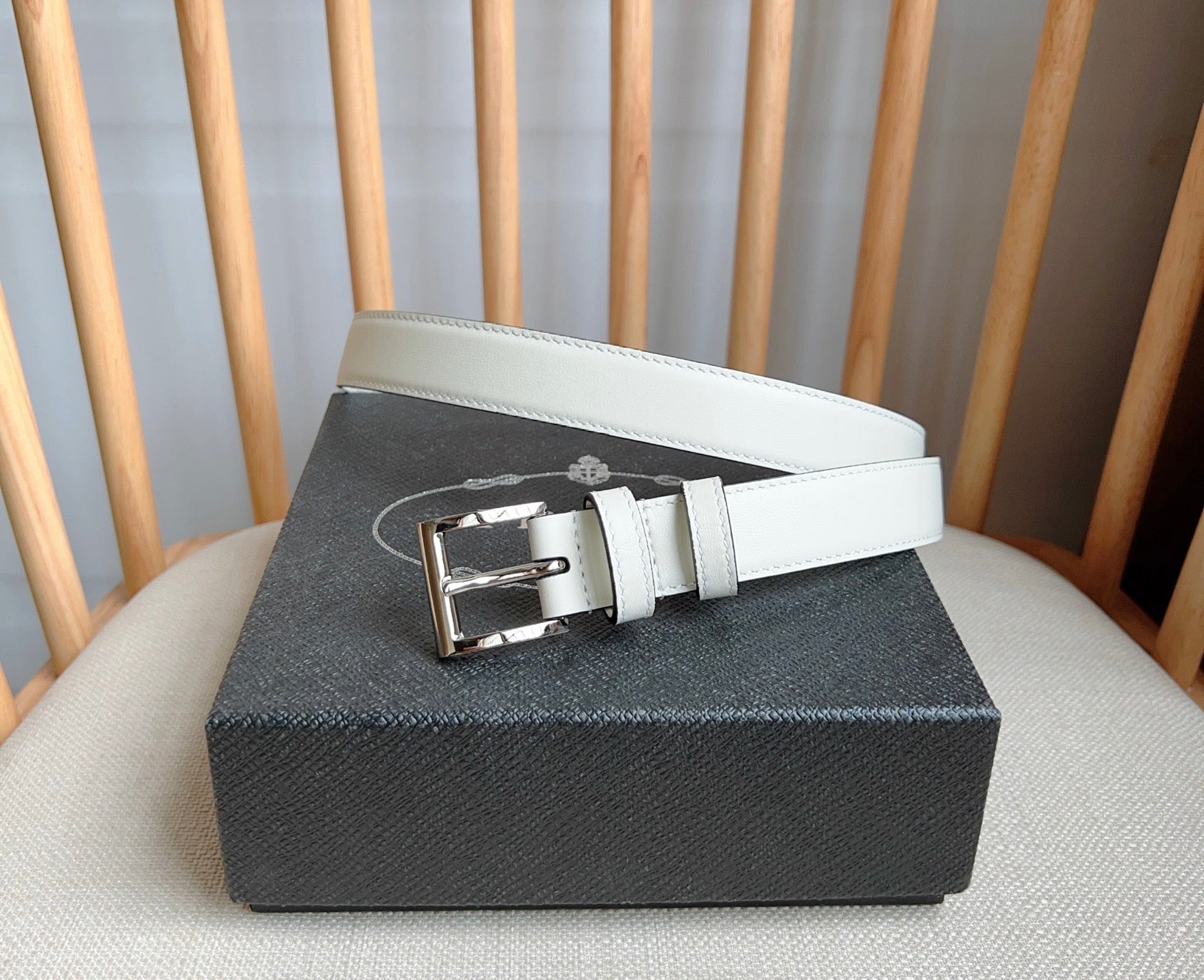 PRADA 25S BELT 25 MM IN WHITE CALFSKIN 585796