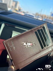 CC BIFOLD WALLET CAVIAR 14 BLACK GRAINED CALFSKIN
