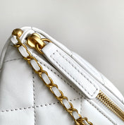 CC WAIST 24 BAG IN WHITE CALFSKIN WITH PEARL CHAIN AND GOLD HARDWARE