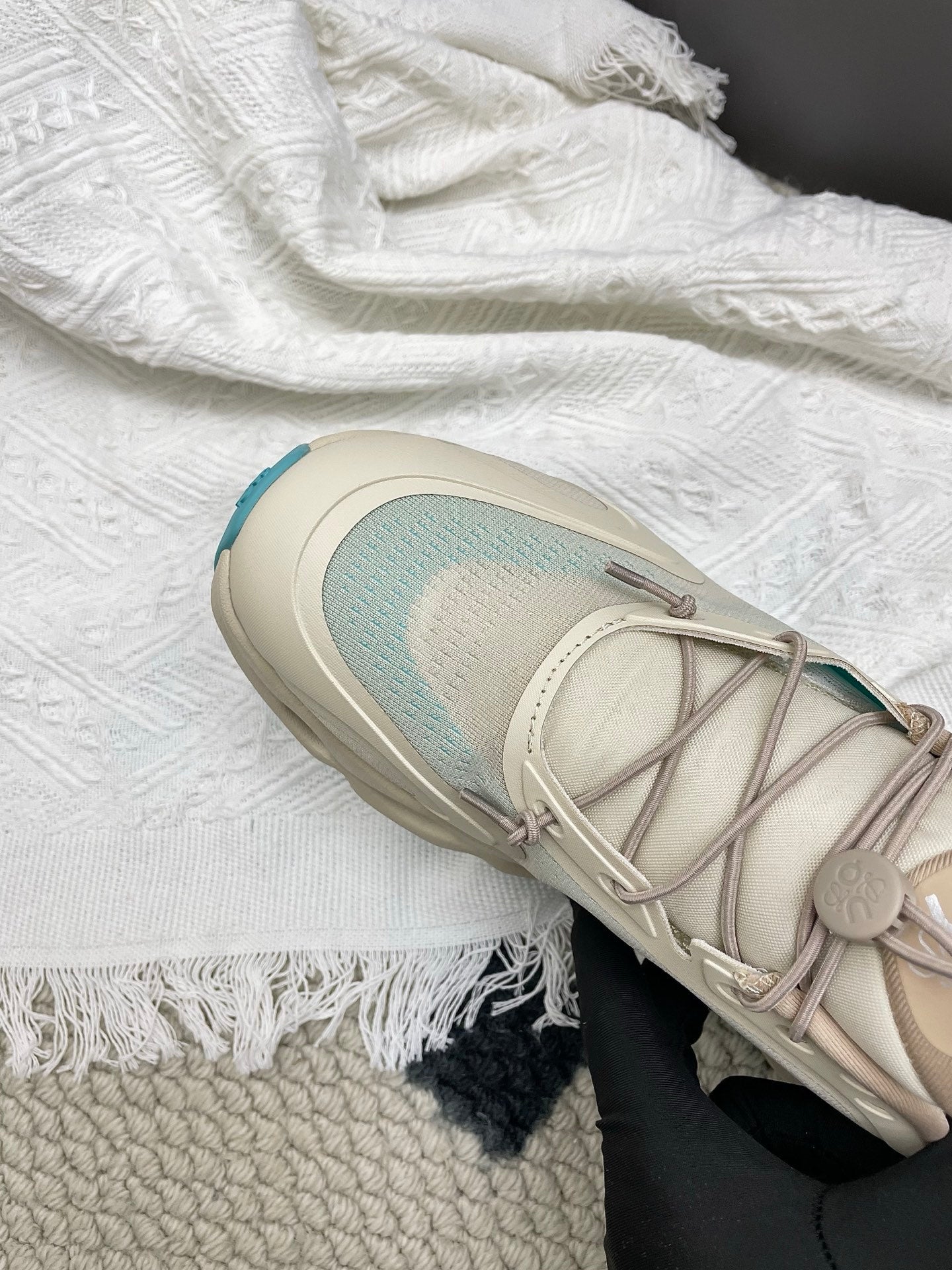 LOEWE 26S CLOUDSOLO SNEAKERS IN LIGHT BLUE AND BEIGE RECYCLED POLYESTER