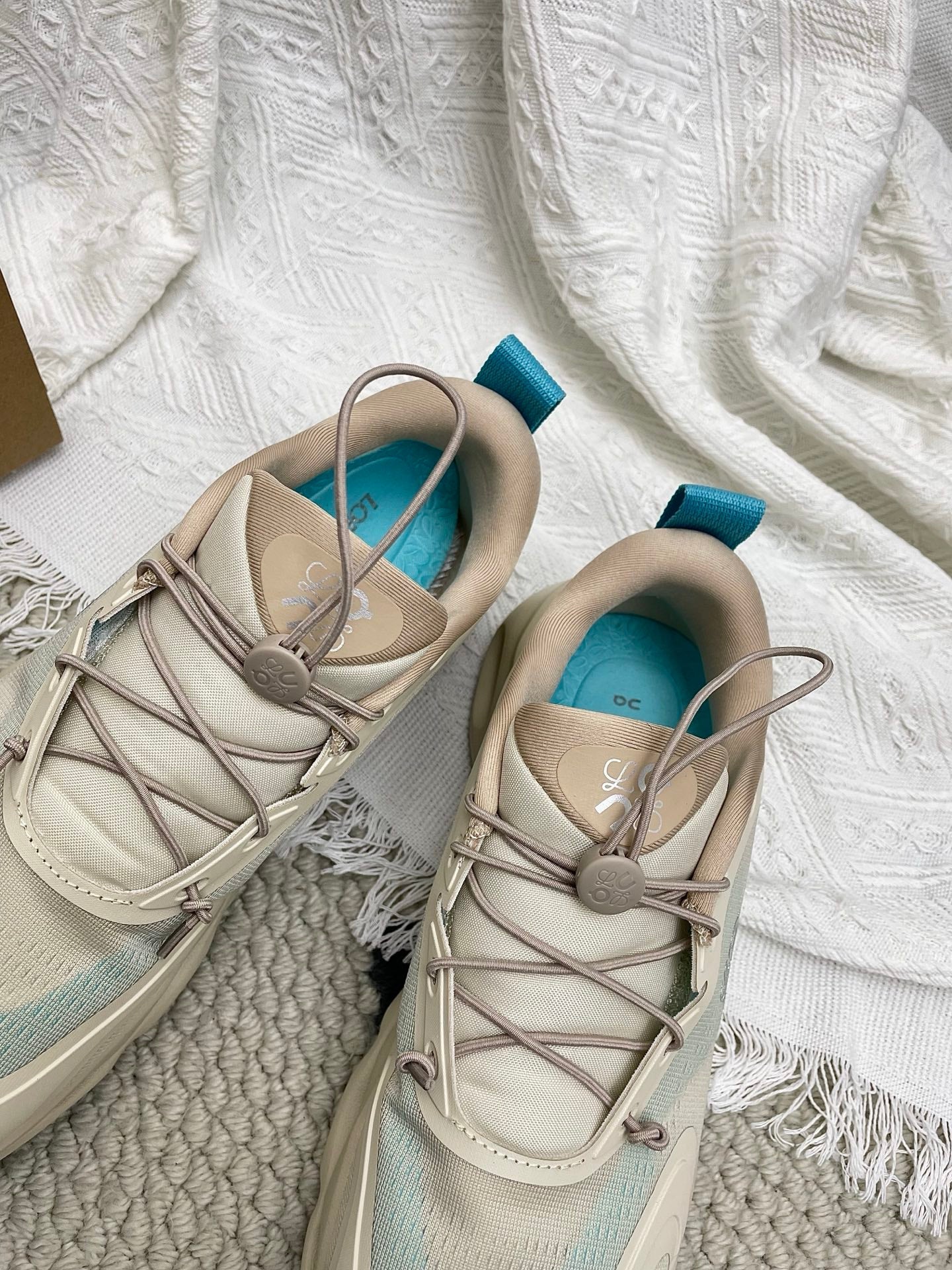 LOEWE 26S CLOUDSOLO SNEAKERS IN LIGHT BLUE AND BEIGE RECYCLED POLYESTER