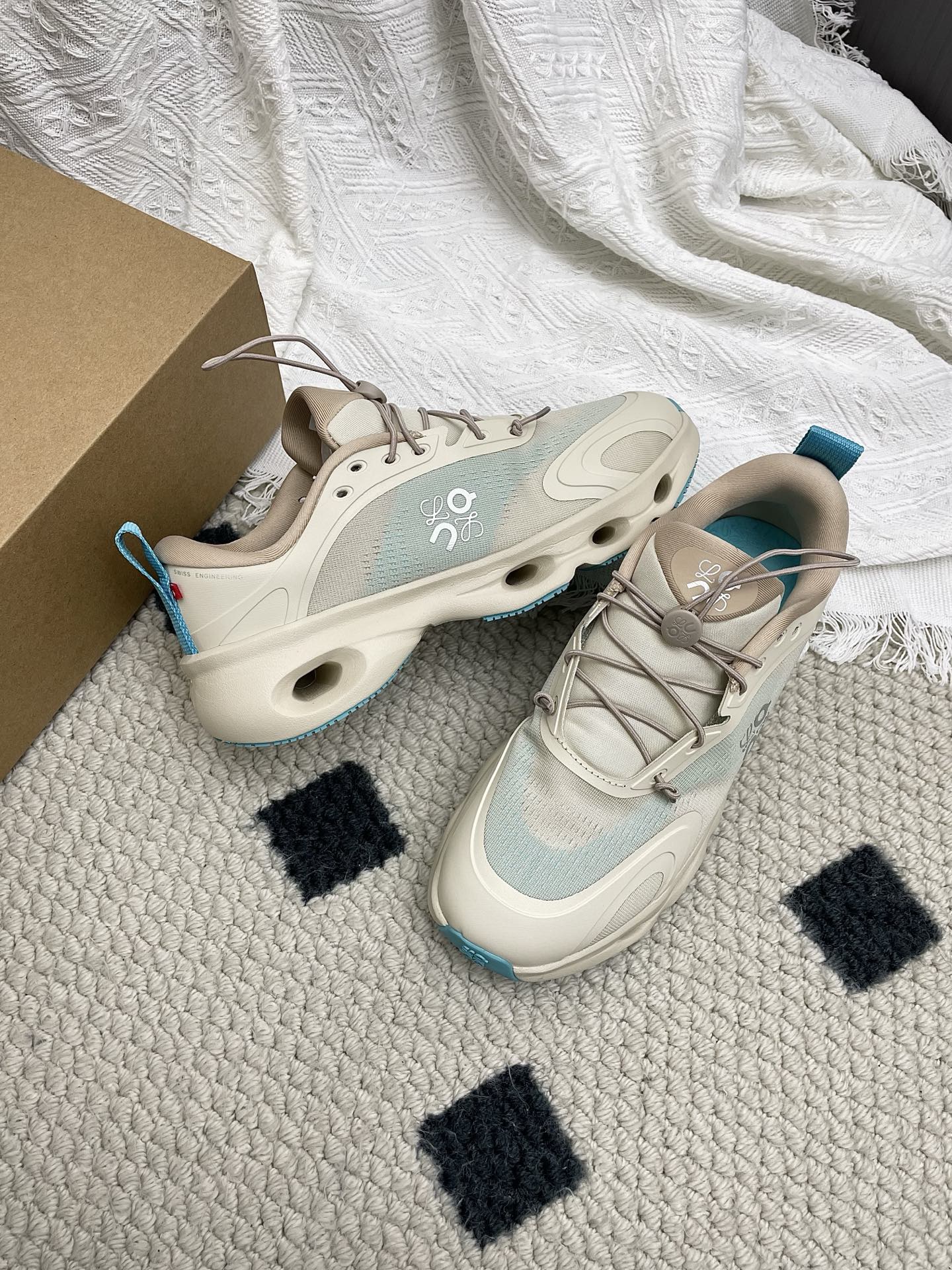 LOEWE 26S CLOUDSOLO SNEAKERS IN LIGHT BLUE AND BEIGE RECYCLED POLYESTER