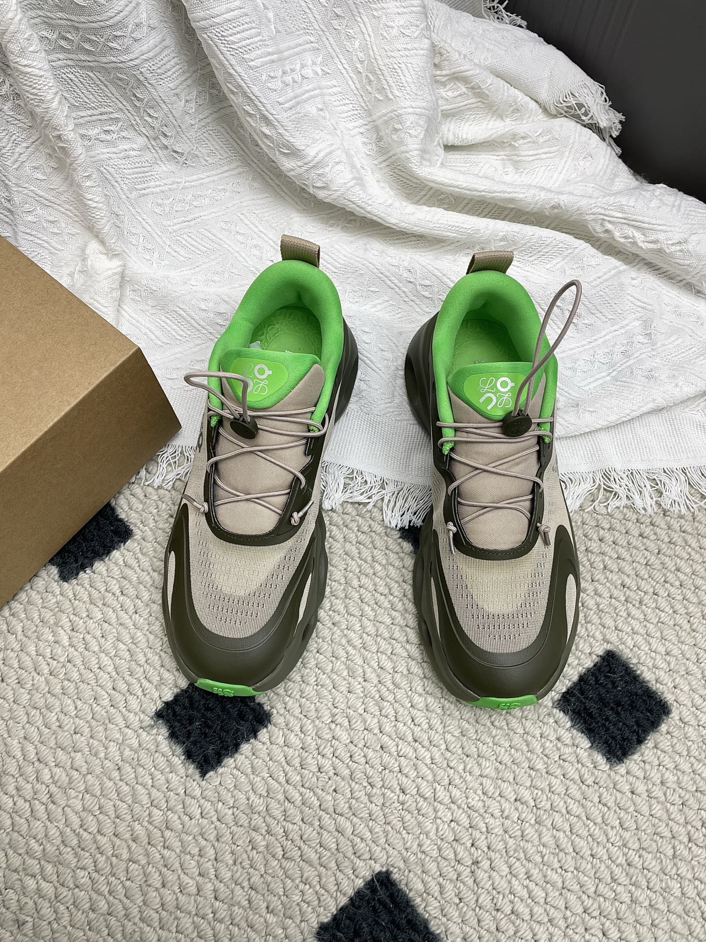 LOEWE 26S CLOUDSOLO SNEAKERS IN OLIVE GREEN AND BEIGE RECYCLED POLYESTER